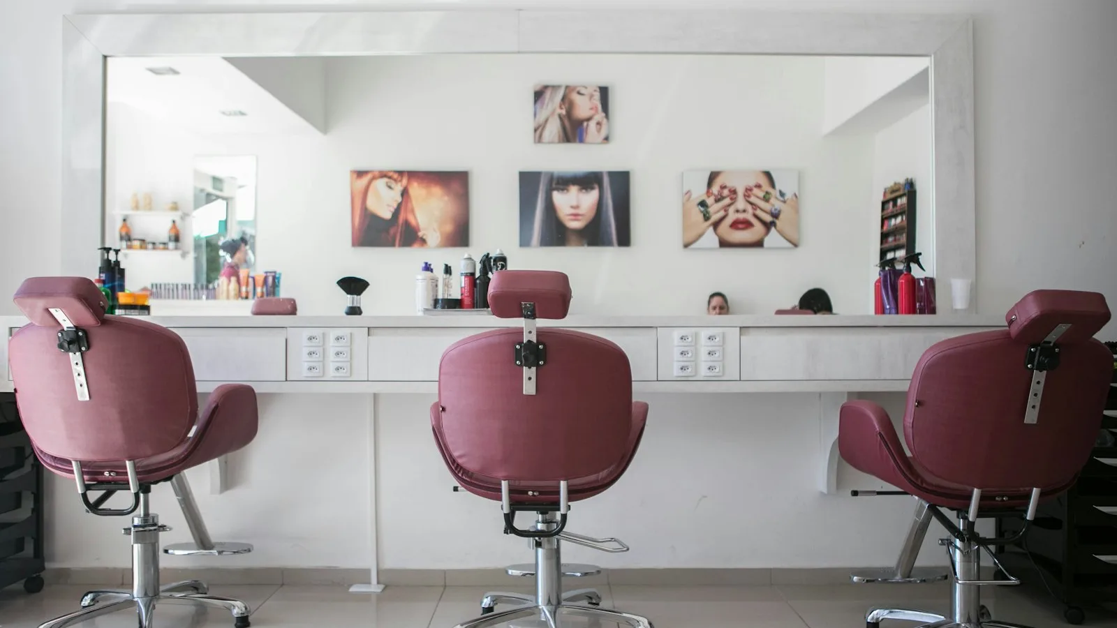 How to Cut No-Shows With Deposits at Booking