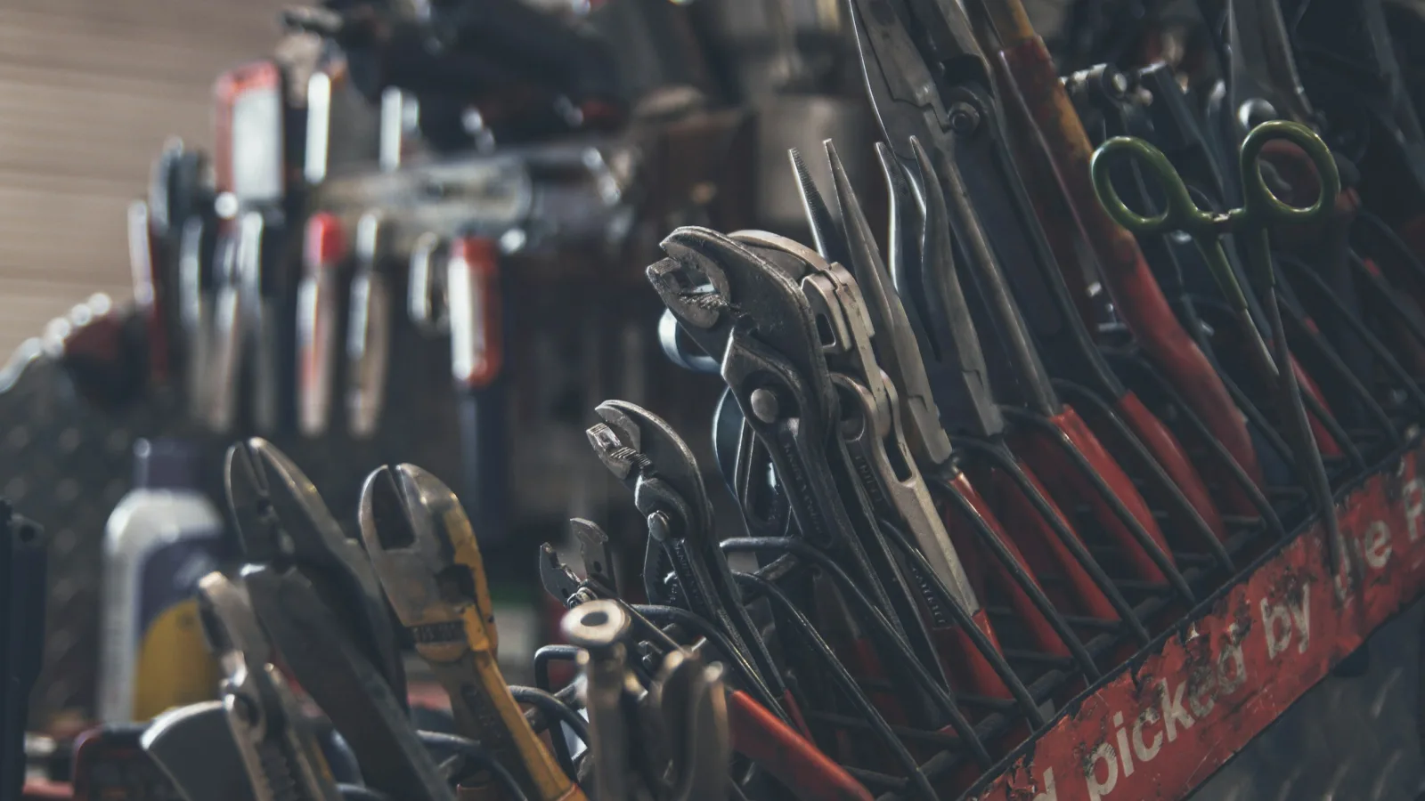 Day Rates, Weekend Rates and Late Returns in Equipment Hire