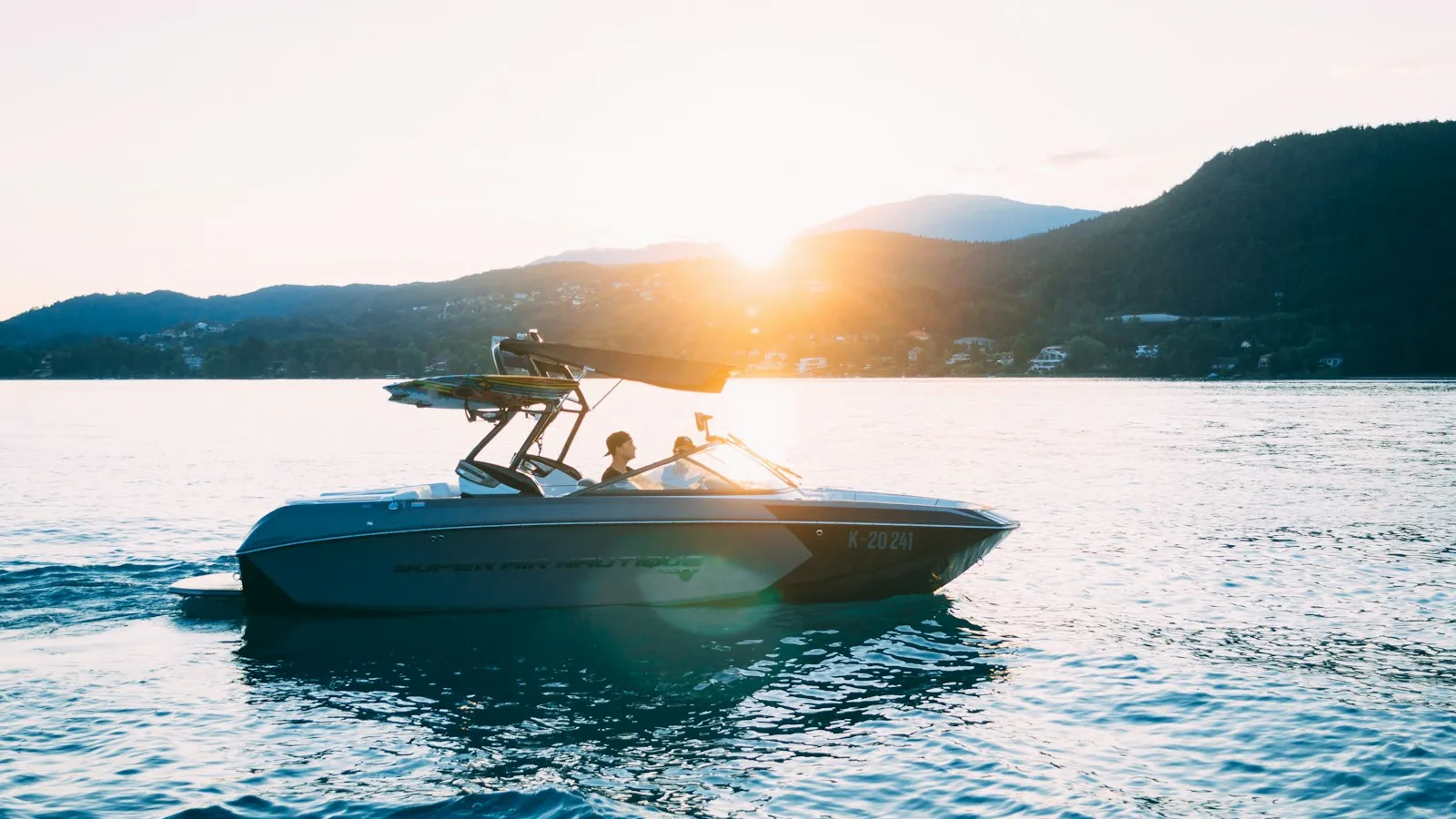 How to Take Boat Charter Bookings Online: Licences, Deposits and Weather