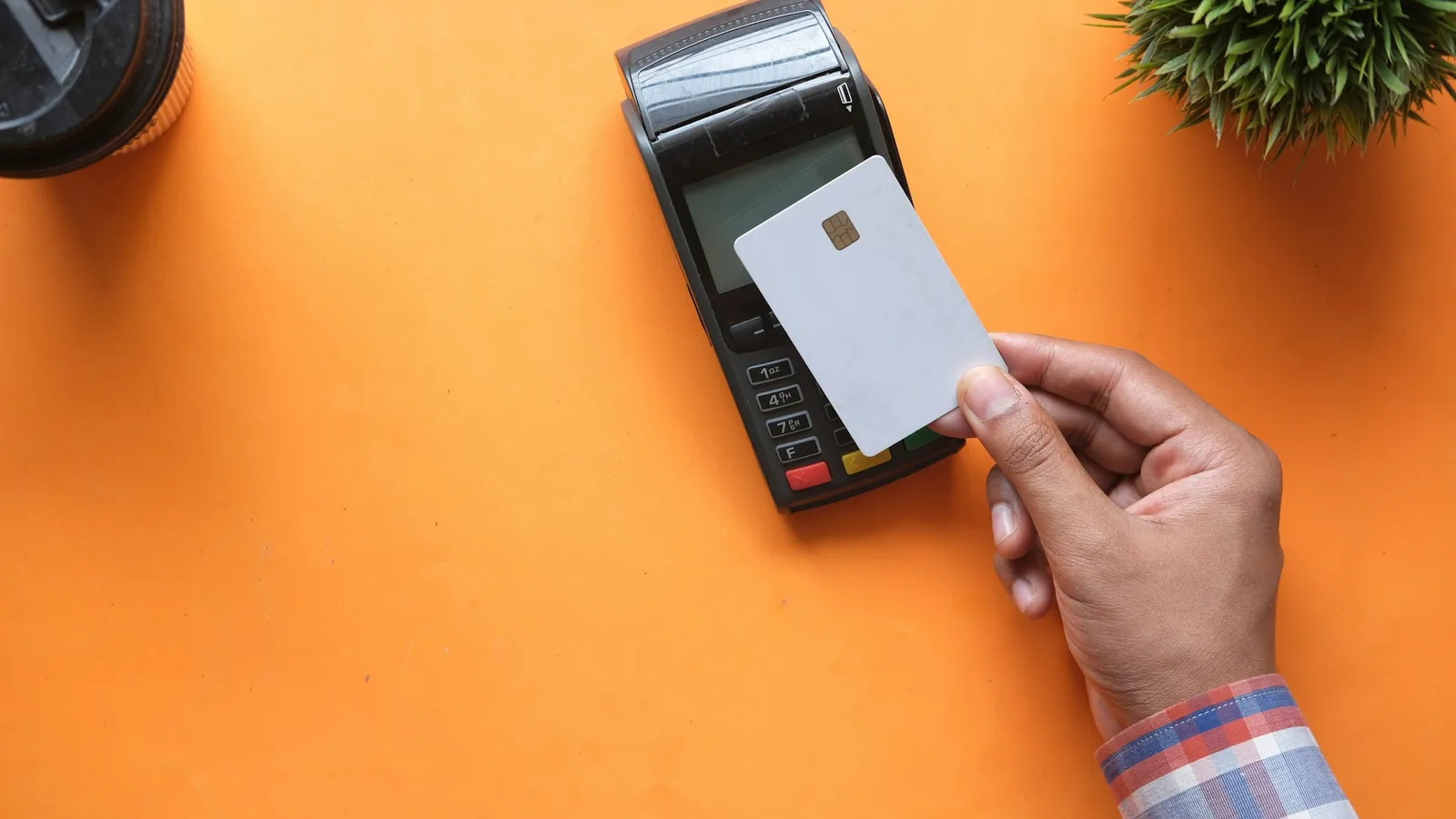 How Online Payments Can Help Small Car Rental Companies Get More Bookings