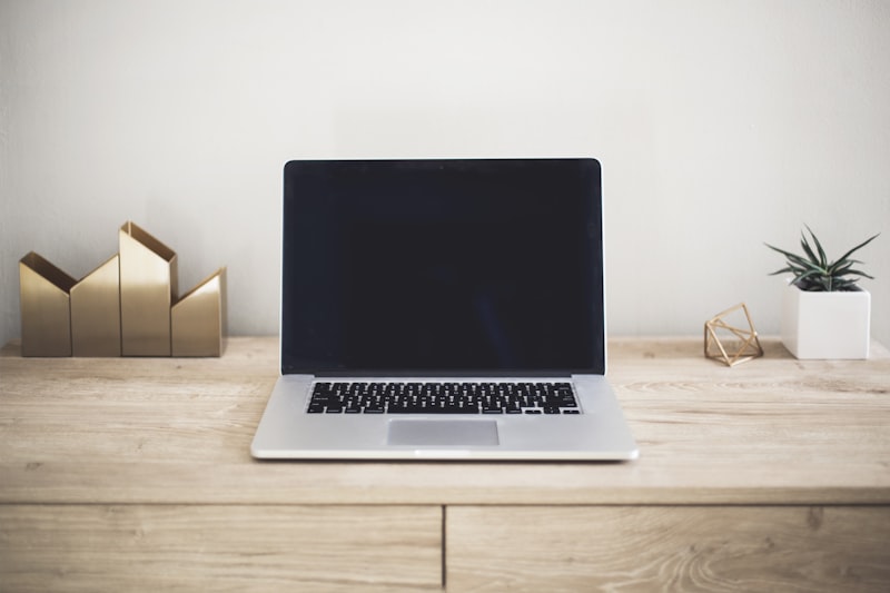 Creator Laptop 16"