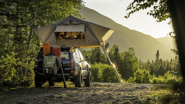 Expedition 4x4 with Roof Tent